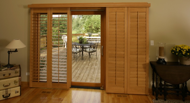 Tampa wood shutter sliding door